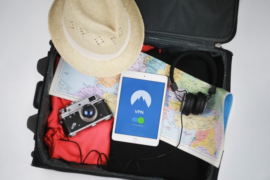 Basic Excellent Travel Accessories Every Tourist Must Have